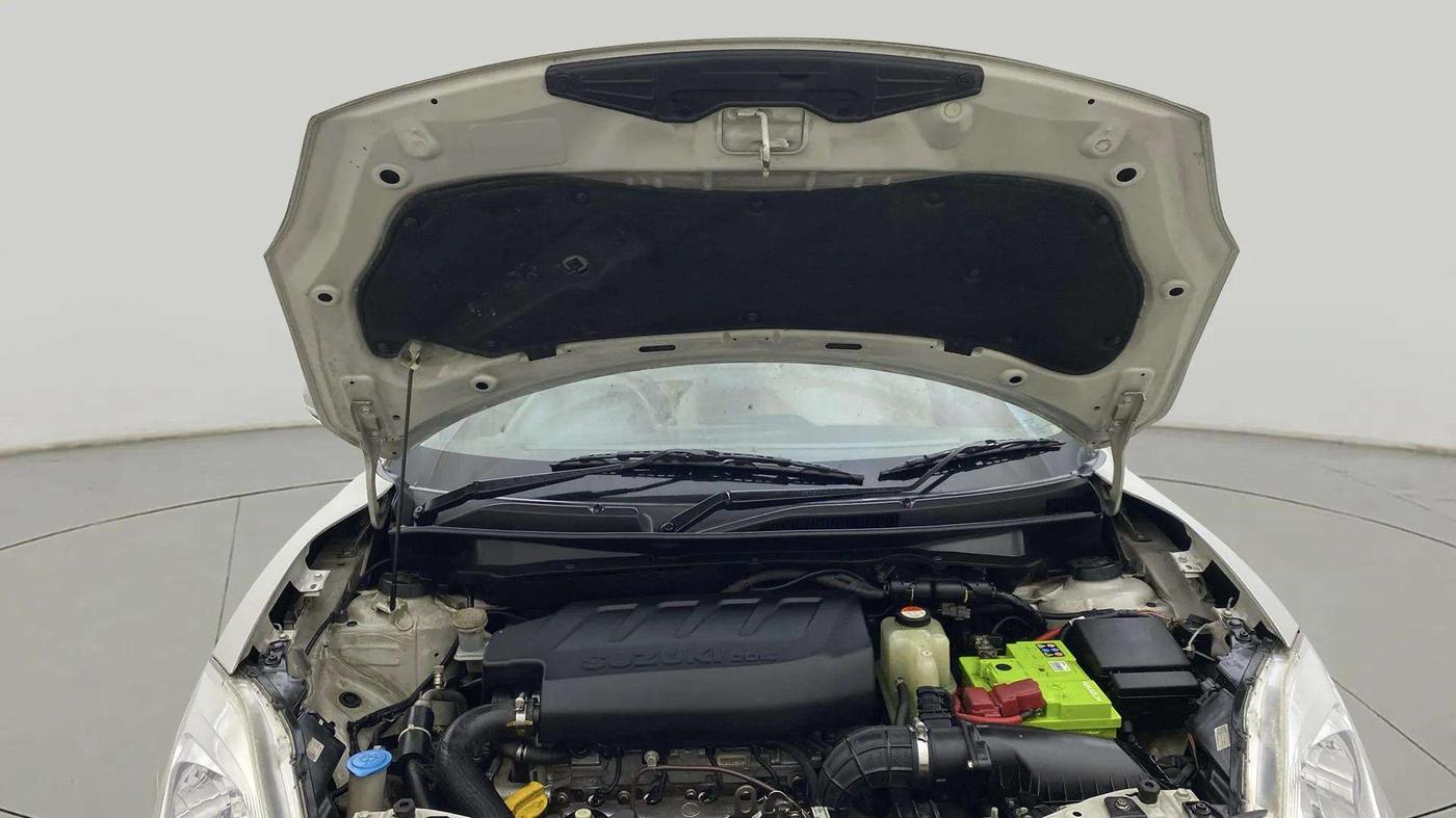 2017 Maruti Dzire VDI, Diesel, Manual, 63,449 km, Open Bonet
