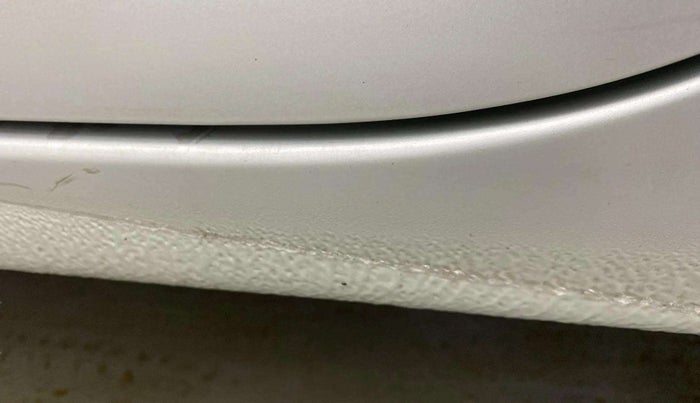 2017 Maruti Dzire VDI, Diesel, Manual, 63,449 km, Left running board - Slightly dented