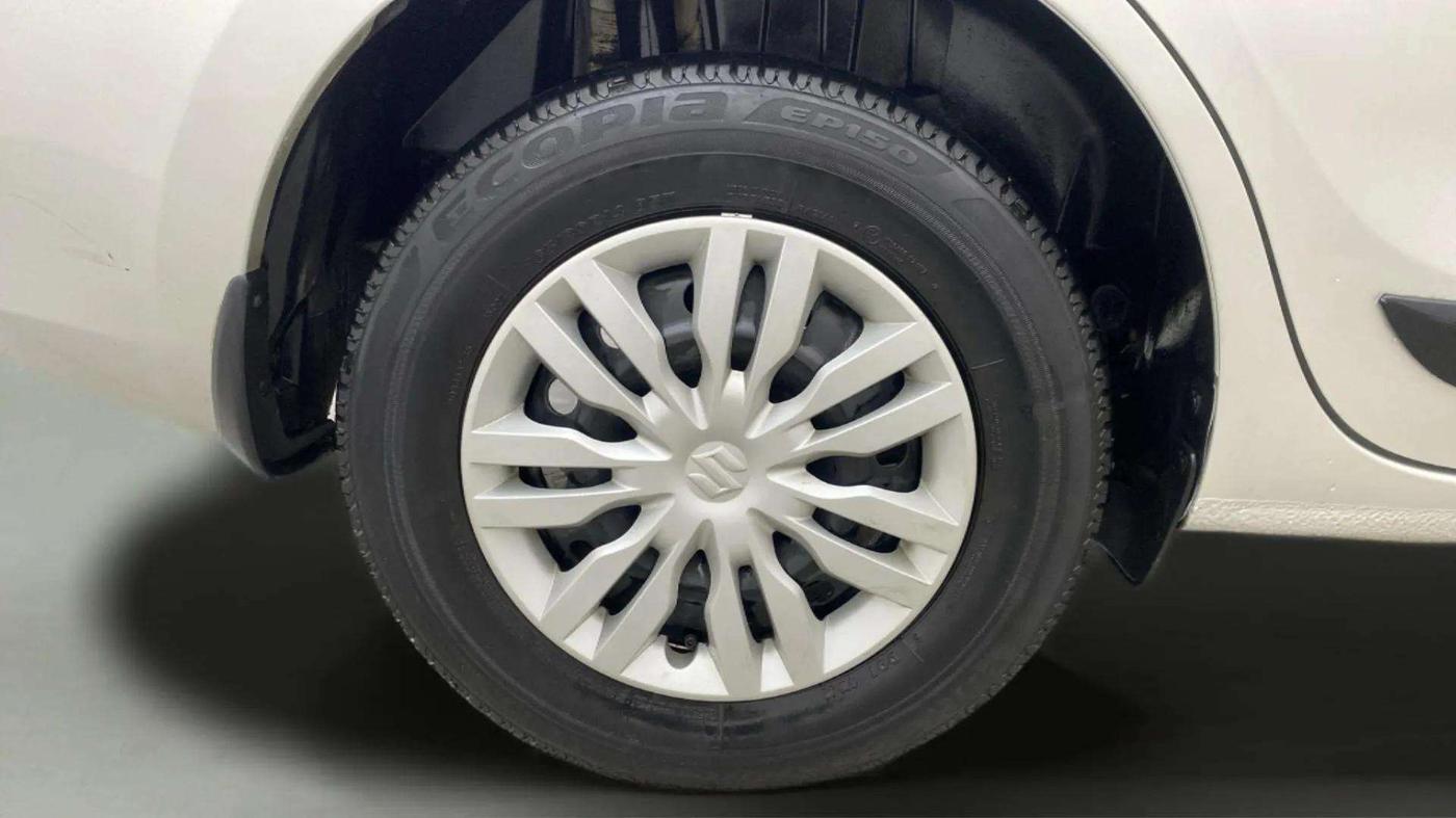 2017 Maruti Dzire VDI, Diesel, Manual, 63,449 km, Right Rear Wheel