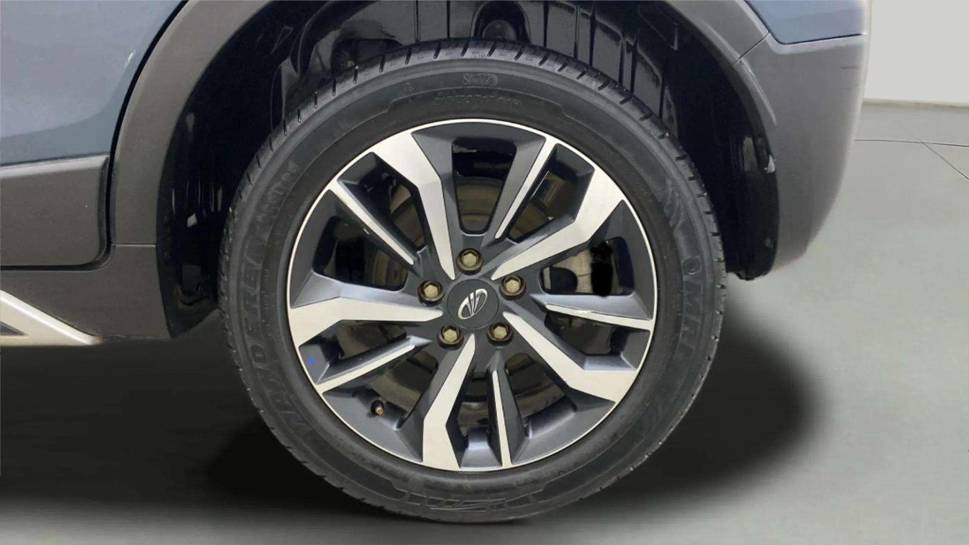 2020 Mahindra XUV300 W8 (O) 1.5 DIESEL AMT, Diesel, Automatic, 37,428 km, Left Rear Wheel