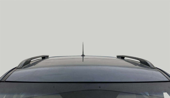 2020 Mahindra XUV300 W8 (O) 1.5 DIESEL AMT, Diesel, Automatic, 37,333 km, Moonroof/ Sunroof