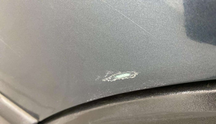 2020 Mahindra XUV300 W8 (O) 1.5 DIESEL AMT, Diesel, Automatic, 37,333 km, Rear left door - Minor scratches