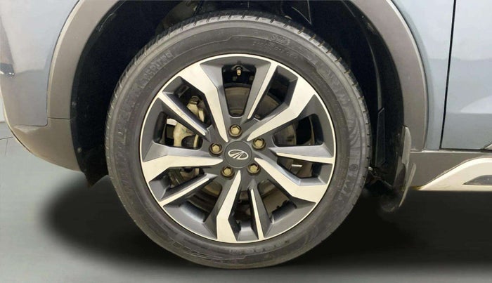 2020 Mahindra XUV300 W8 (O) 1.5 DIESEL AMT, Diesel, Automatic, 37,333 km, Left Front Wheel