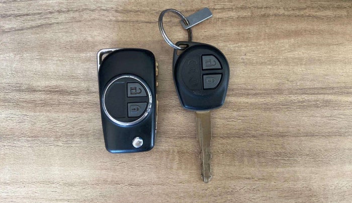 2019 Maruti Dzire VXI, Petrol, Manual, 32,620 km, Key Close Up