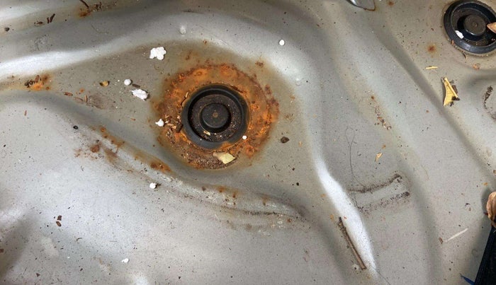 2019 Maruti Dzire VXI, Petrol, Manual, 32,620 km, Boot floor - Slight discoloration