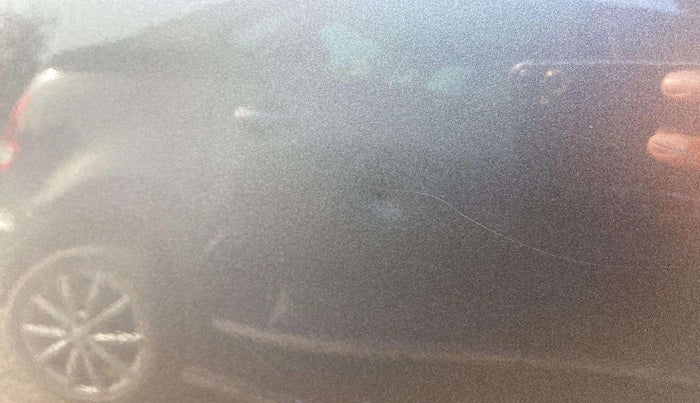 2019 Maruti Dzire VXI, Petrol, Manual, 32,620 km, Right rear door - Minor scratches