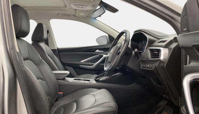 2019 MG HECTOR SHARP 1.5 DCT PETROL, Petrol, Automatic, 56,524 km, Right Side Front Door Cabin