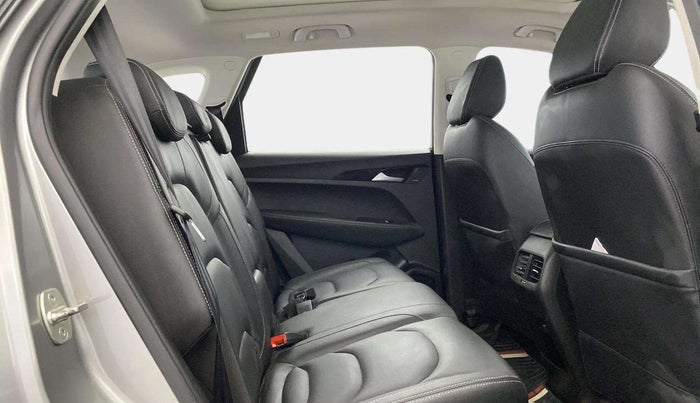 2019 MG HECTOR SHARP 1.5 DCT PETROL, Petrol, Automatic, 56,524 km, Right Side Rear Door Cabin