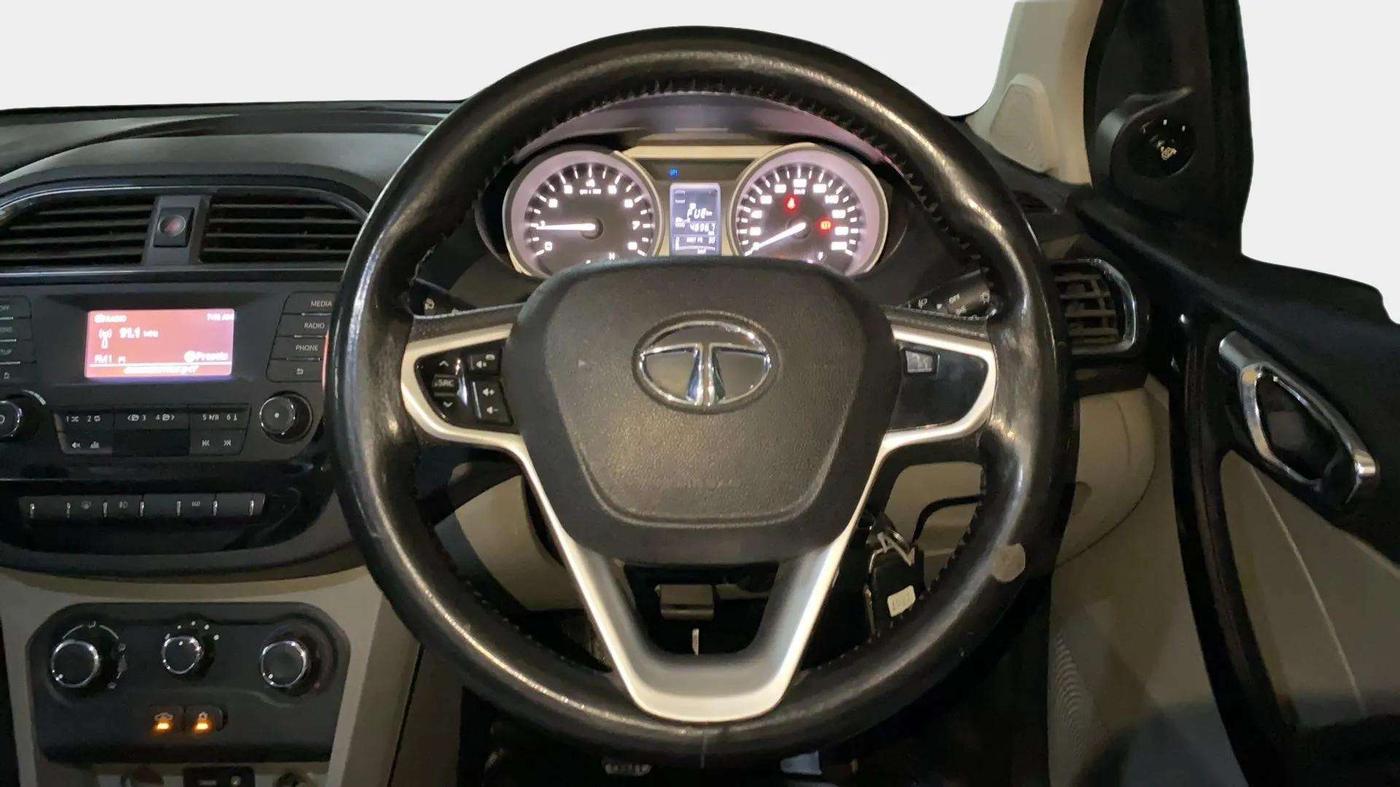 2016 Tata Tiago XZ PETROL, Petrol, Manual, 46,929 km, Steering Wheel Close Up