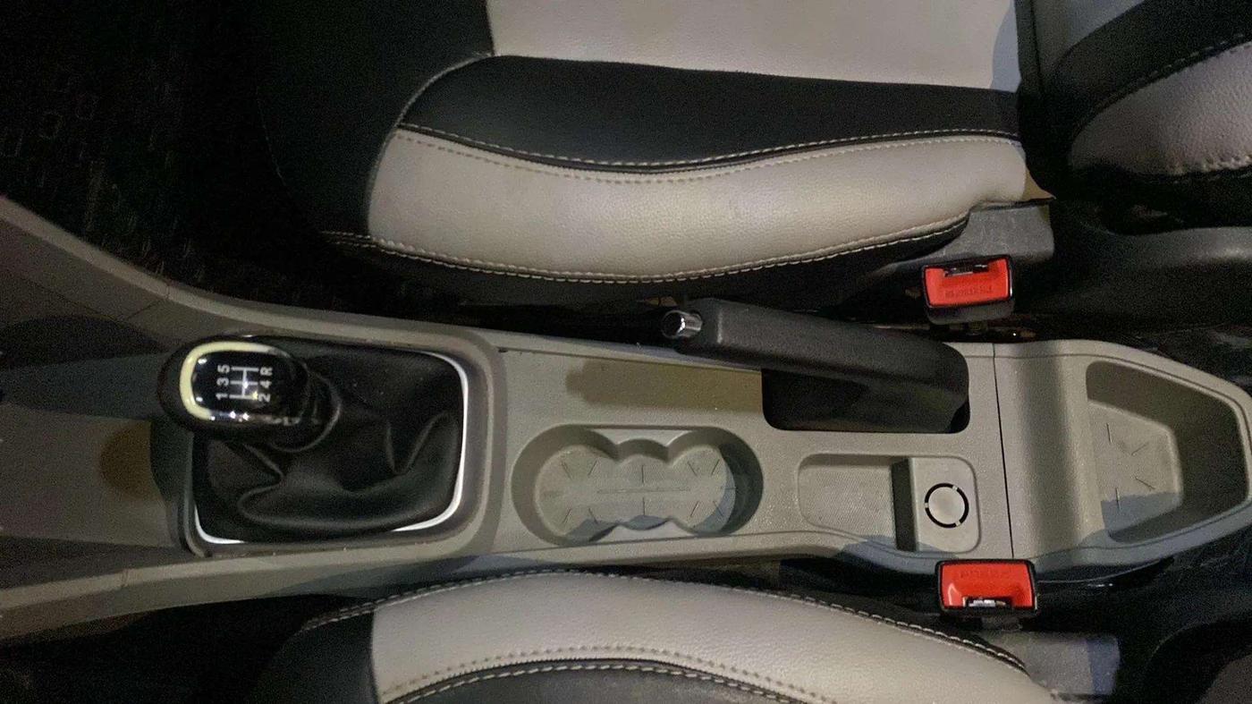 2016 Tata Tiago XZ PETROL, Petrol, Manual, 46,929 km, Gear Lever