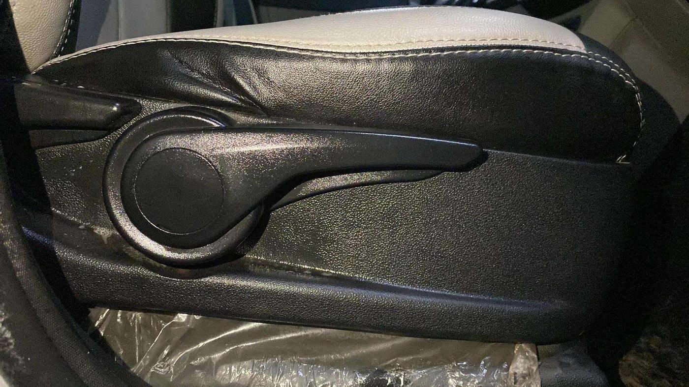 2016 Tata Tiago XZ PETROL, Petrol, Manual, 46,929 km, Driver Side Adjustment Panel