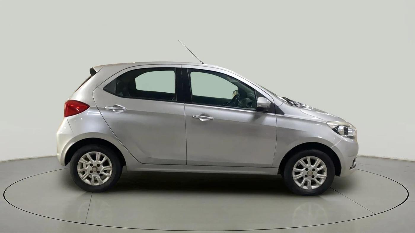 2016 Tata Tiago XZ PETROL, Petrol, Manual, 46,929 km, Right Side View