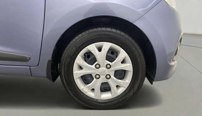 2016 Hyundai Grand i10 SPORTZ 1.2 KAPPA VTVT, Petrol, Manual, 38,645 km, Right Front Wheel