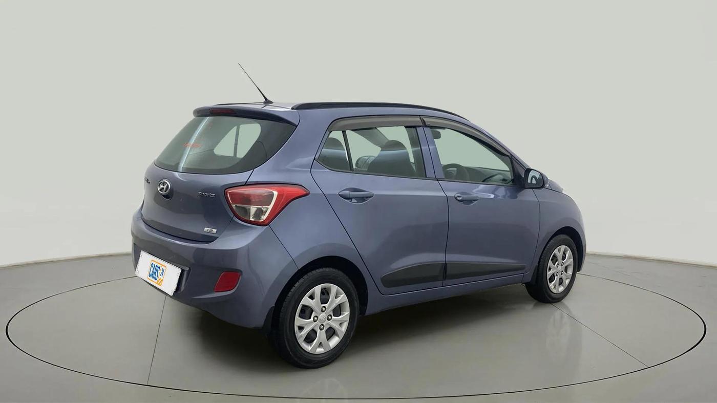 2016 Hyundai Grand i10 SPORTZ 1.2 KAPPA VTVT, Petrol, Manual, 38,659 km, Right Back Diagonal