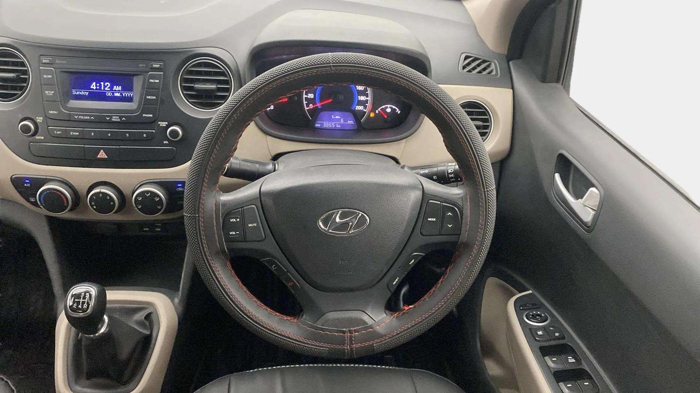 2016 Hyundai Grand i10 SPORTZ 1.2 KAPPA VTVT, Petrol, Manual, 38,659 km, Steering Wheel Close Up