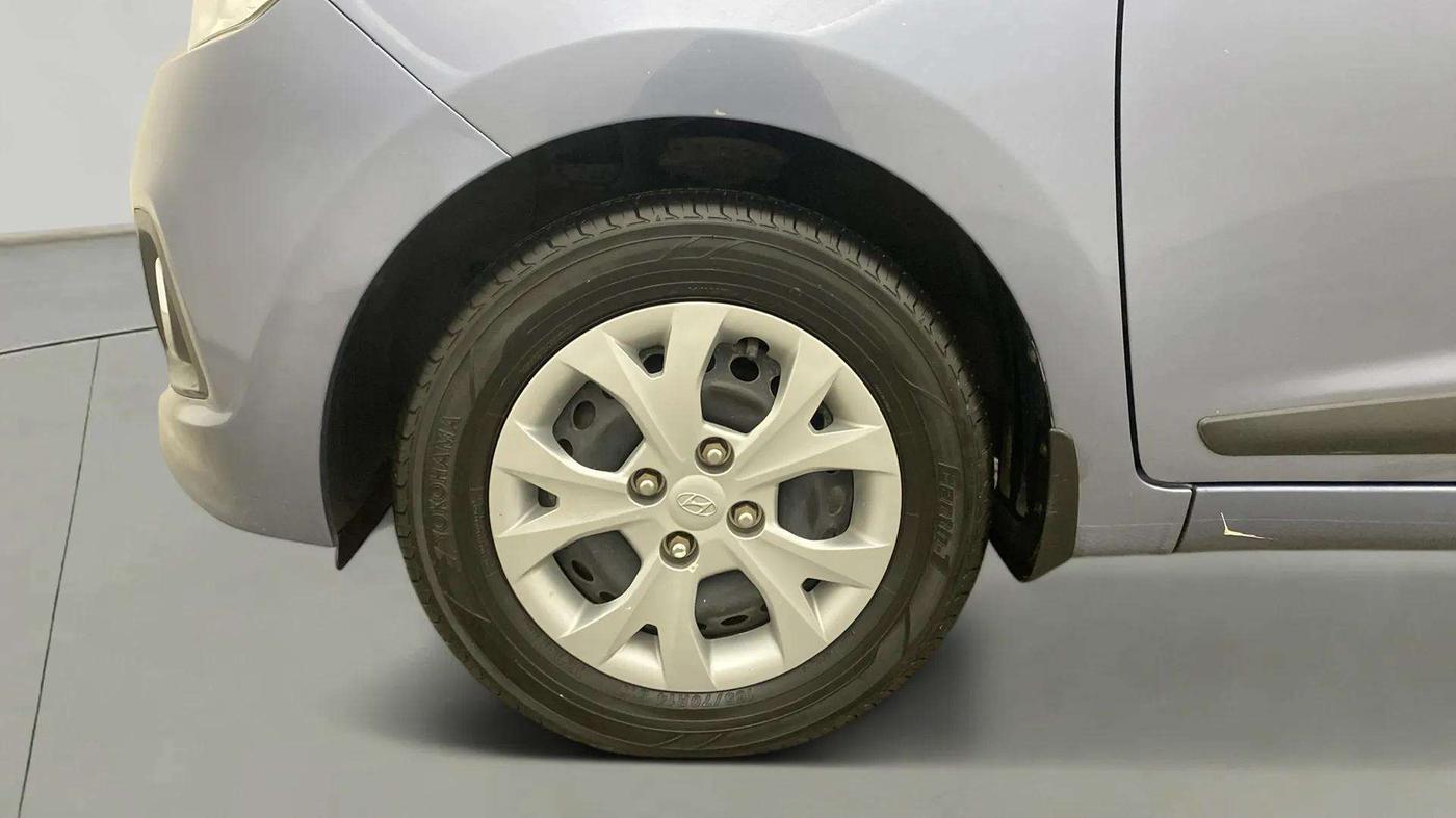 2016 Hyundai Grand i10 SPORTZ 1.2 KAPPA VTVT, Petrol, Manual, 38,659 km, Left Front Wheel