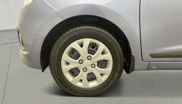 2016 Hyundai Grand i10 SPORTZ 1.2 KAPPA VTVT, Petrol, Manual, 38,645 km, Left Front Wheel