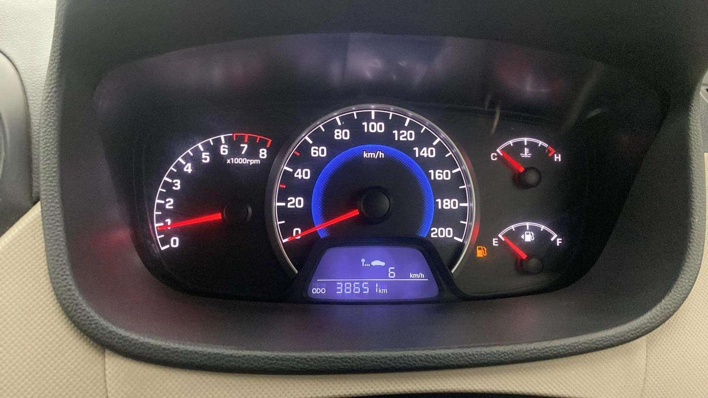 2016 Hyundai Grand i10 SPORTZ 1.2 KAPPA VTVT, Petrol, Manual, 38,659 km, Odometer Image