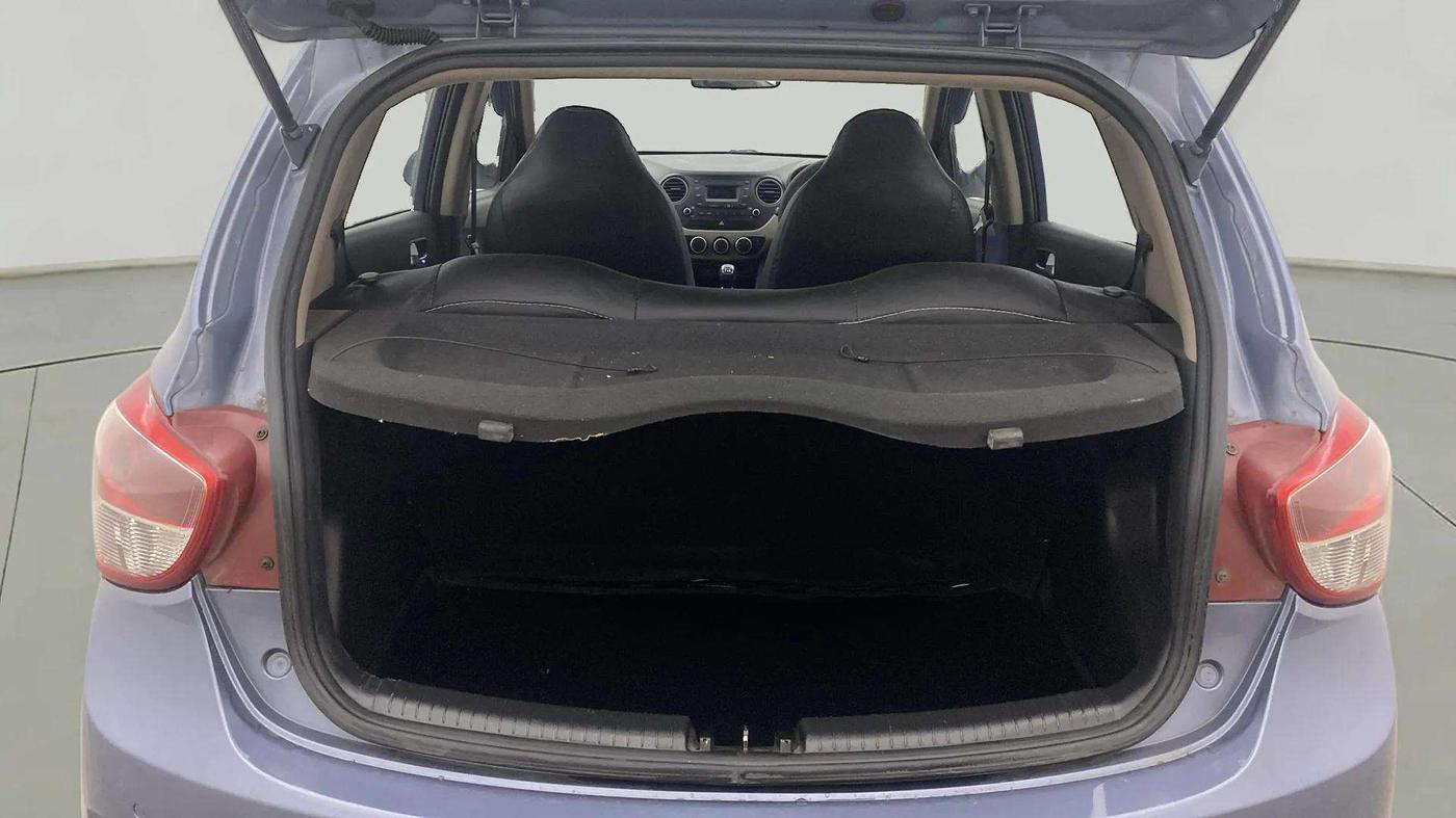 2016 Hyundai Grand i10 SPORTZ 1.2 KAPPA VTVT, Petrol, Manual, 38,659 km, Boot Open Zoomed View