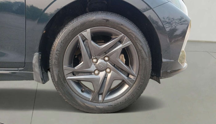 2022 Hyundai NEW I20 SPORTZ 1.2 MT, Petrol, Manual, 23,077 km, Right Front Wheel