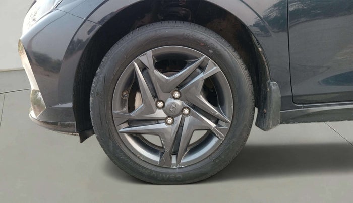 2022 Hyundai NEW I20 SPORTZ 1.2 MT, Petrol, Manual, 23,077 km, Left Front Wheel