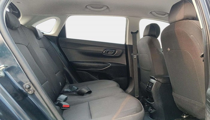 2022 Hyundai NEW I20 SPORTZ 1.2 MT, Petrol, Manual, 23,077 km, Right Side Rear Door Cabin