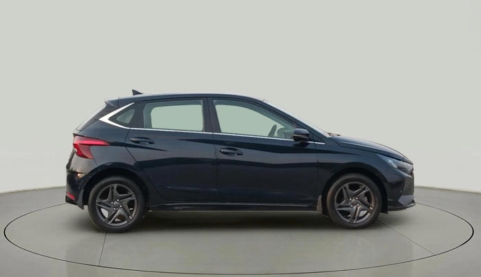 2022 Hyundai NEW I20 SPORTZ 1.2 MT, Petrol, Manual, 23,077 km, Right Side View