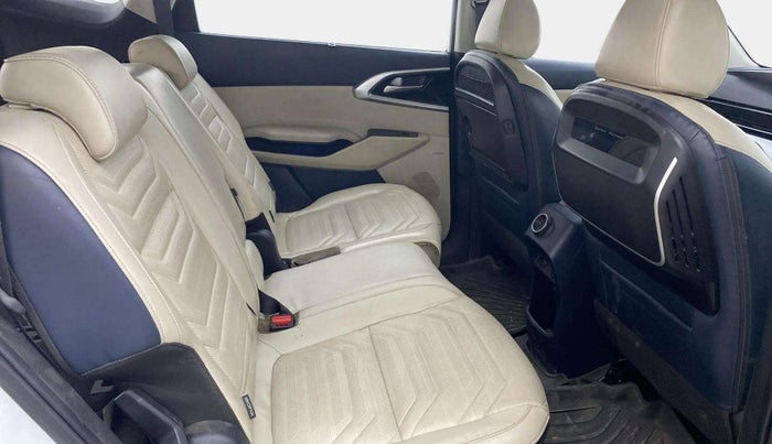 2022 KIA CARENS PRESTIGE PLUS 1.4 PETROL DCT 7 STR, Petrol, Automatic, 74,712 km, Right Side Rear Door Cabin