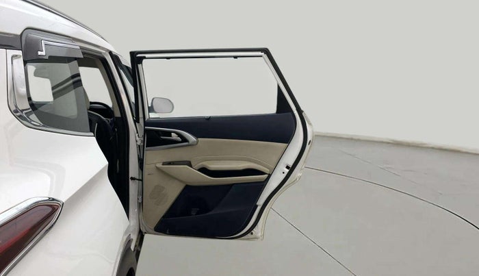 2022 KIA CARENS PRESTIGE PLUS 1.4 PETROL DCT 7 STR, Petrol, Automatic, 74,712 km, RHS Rear Door