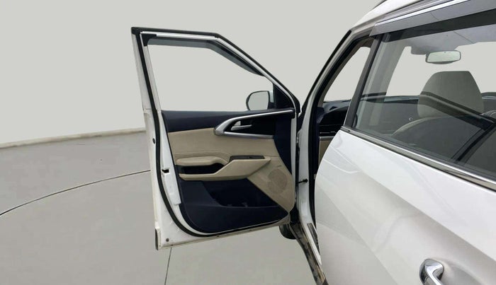 2022 KIA CARENS PRESTIGE PLUS 1.4 PETROL DCT 7 STR, Petrol, Automatic, 74,712 km, LHS Front Door
