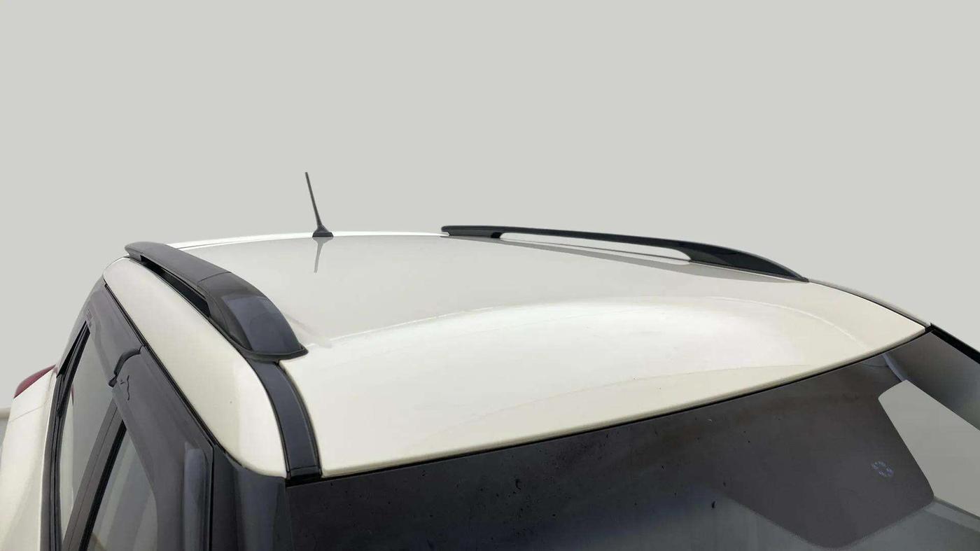 2021 Mahindra XUV300 W8 1.2 PETROL, Petrol, Manual, 23,196 km, Roof