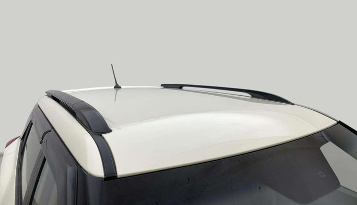2021 Mahindra XUV300 W8 1.2 PETROL, Petrol, Manual, 23,196 km, Roof