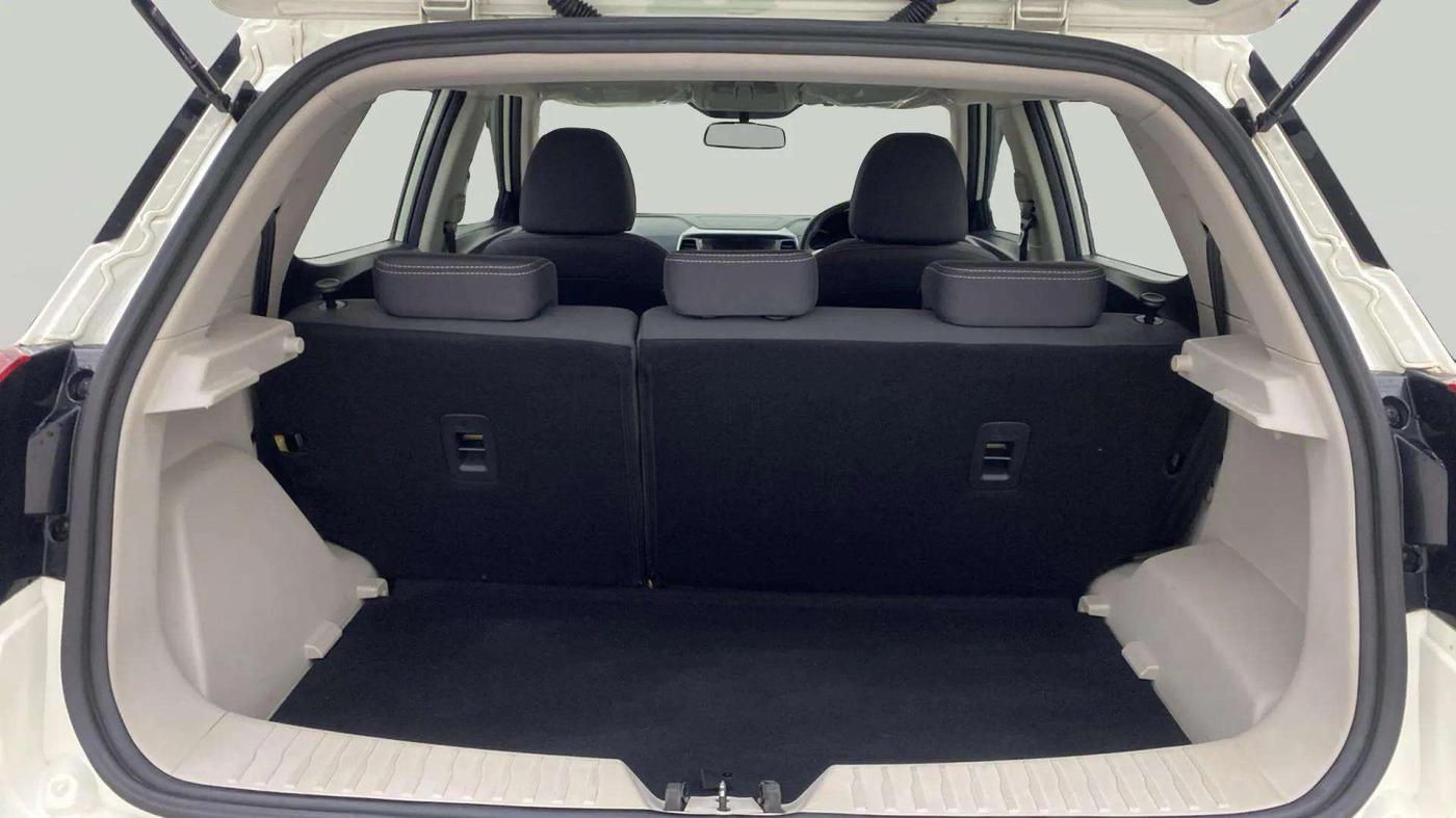2021 Mahindra XUV300 W8 1.2 PETROL, Petrol, Manual, 23,196 km, Boot Open Zoomed View