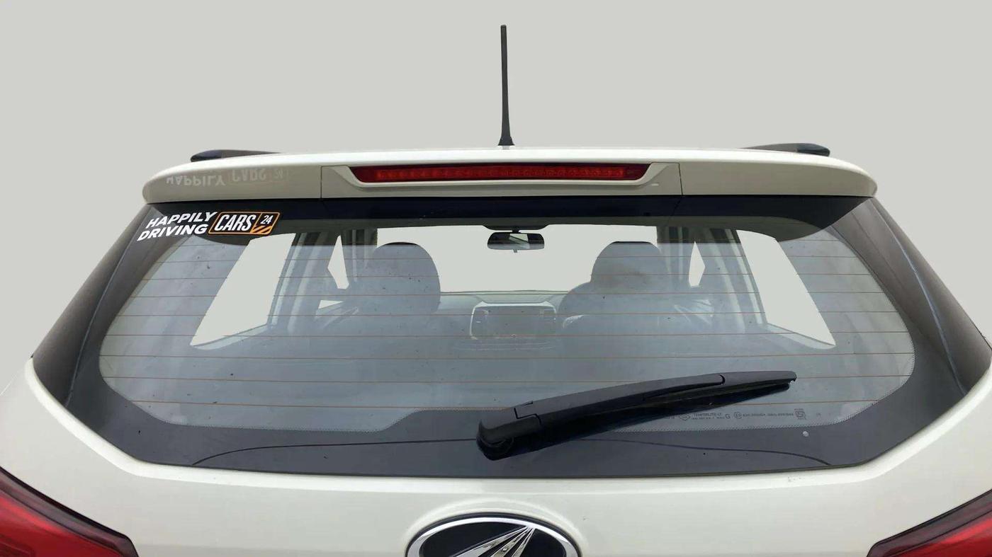 2021 Mahindra XUV300 W8 1.2 PETROL, Petrol, Manual, 23,196 km, Rear Windshield