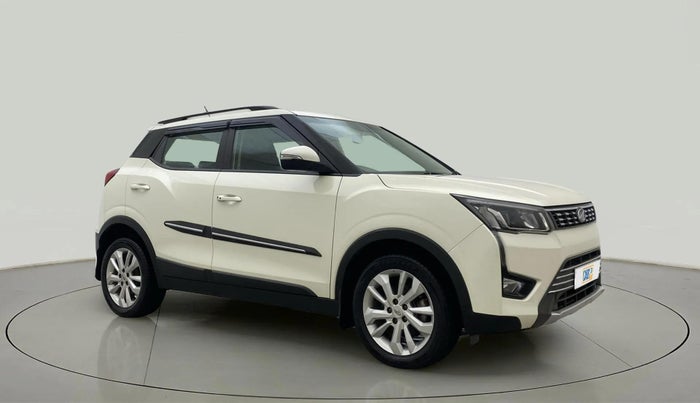 2021 Mahindra XUV300 W8 1.2 PETROL, Petrol, Manual, 23,196 km, Right Front Diagonal