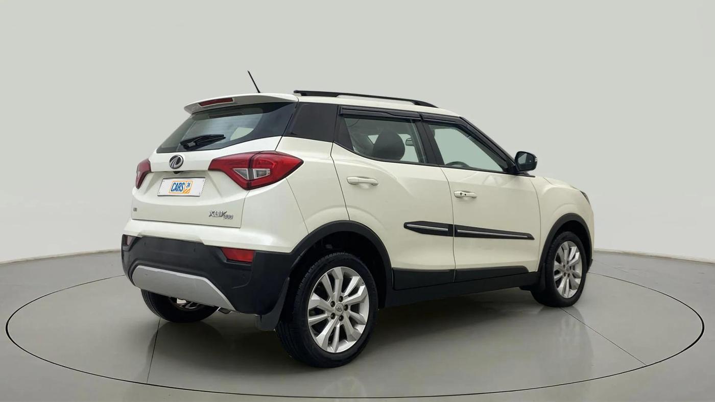 2021 Mahindra XUV300 W8 1.2 PETROL, Petrol, Manual, 23,196 km, Right Back Diagonal