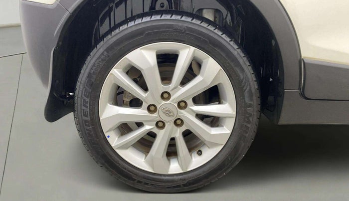 2021 Mahindra XUV300 W8 1.2 PETROL, Petrol, Manual, 23,196 km, Right Rear Wheel