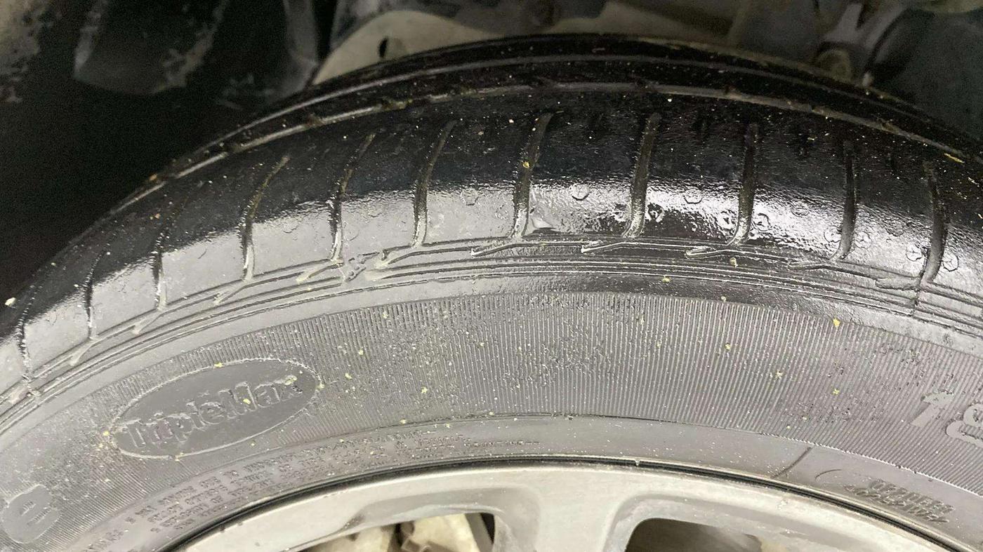 2021 Ford FREESTYLE TITANIUM PLUS 1.2 PETROL, Petrol, Manual, 42,217 km, Left Front Tyre Tread