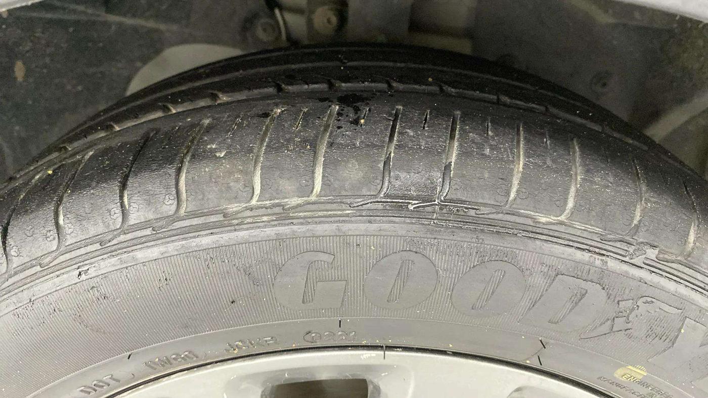 2021 Ford FREESTYLE TITANIUM PLUS 1.2 PETROL, Petrol, Manual, 42,217 km, Right Front Tyre Tread