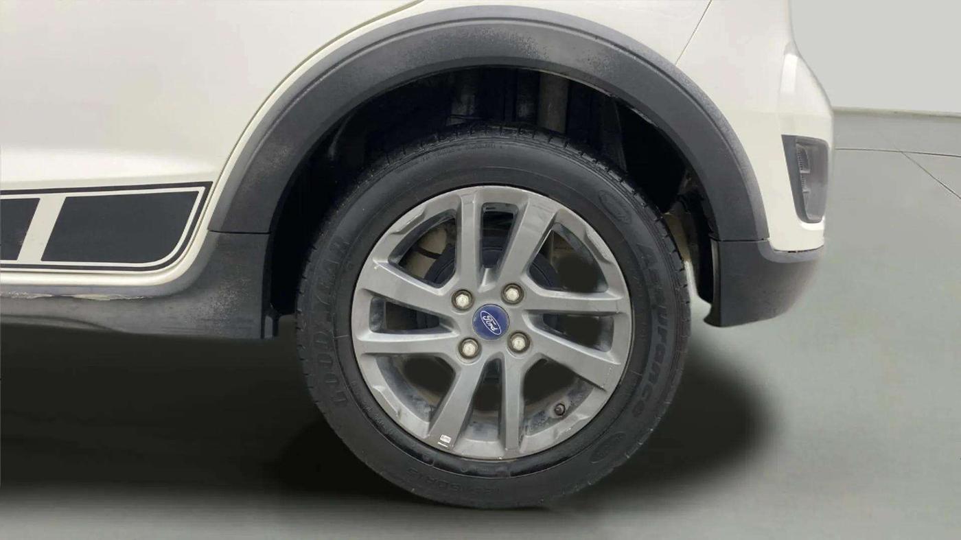 2021 Ford FREESTYLE TITANIUM PLUS 1.2 PETROL, Petrol, Manual, 42,217 km, Left Rear Wheel