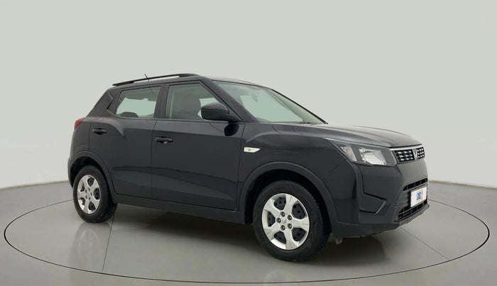 2023 Mahindra XUV300 W6 1.5 Sunroof Diesel, Diesel, Manual, 36,785 km, Right Front Diagonal