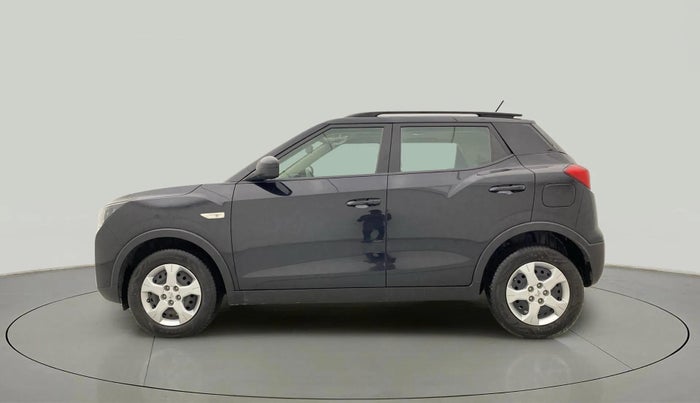 2023 Mahindra XUV300 W6 1.5 Sunroof Diesel, Diesel, Manual, 36,785 km, Left Side