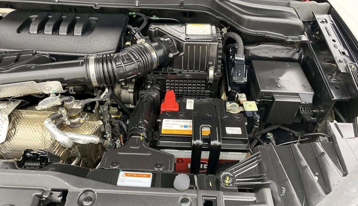 2023 Mahindra XUV300 W6 1.5 Sunroof Diesel, Diesel, Manual, 36,785 km, Engine View - Left