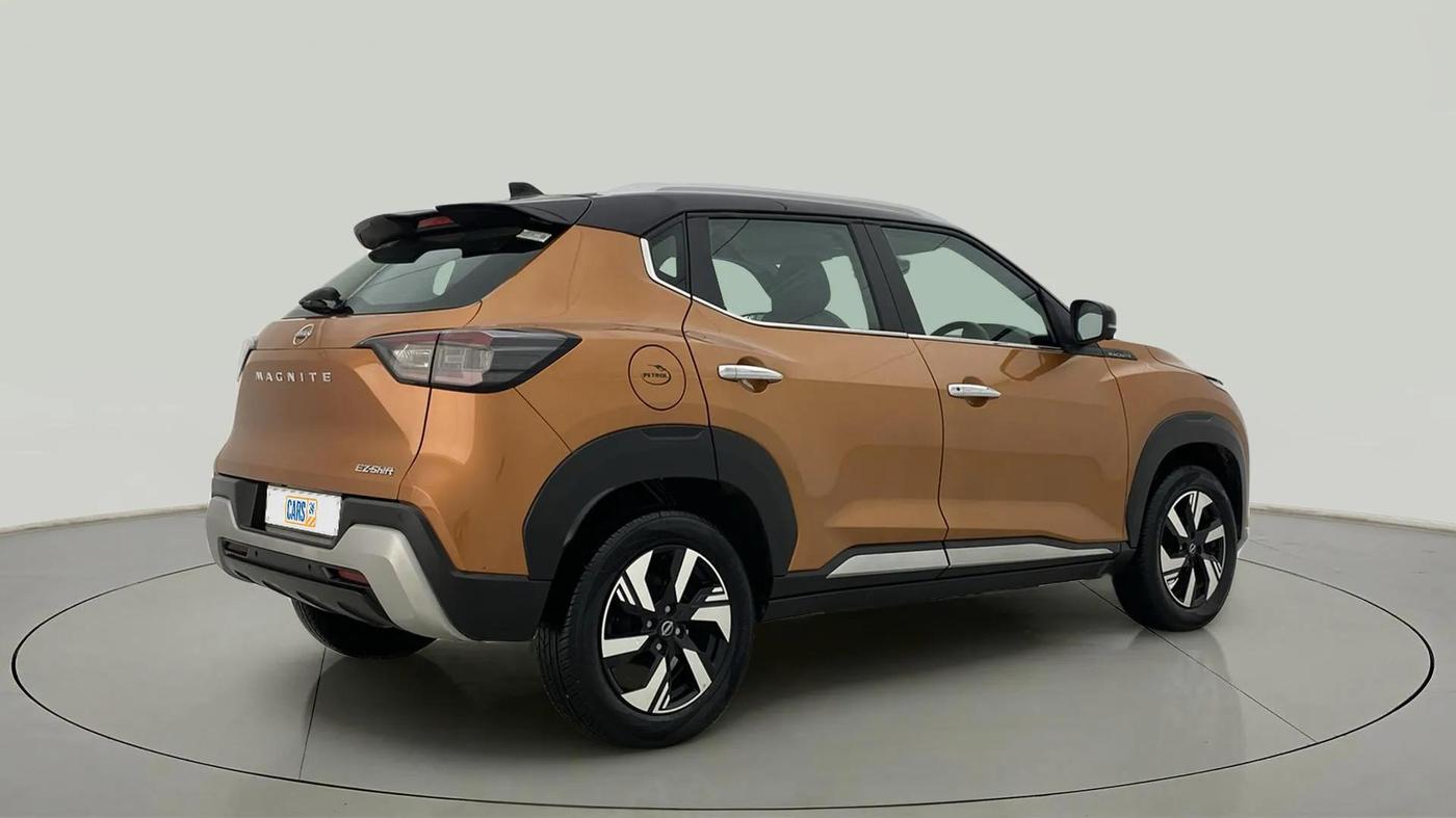 2024 Nissan MAGNITE Tekna Plus B4D 1.0 Petrol AMT Dual Tone, Petrol, Automatic, 2,964 km, Right Back Diagonal