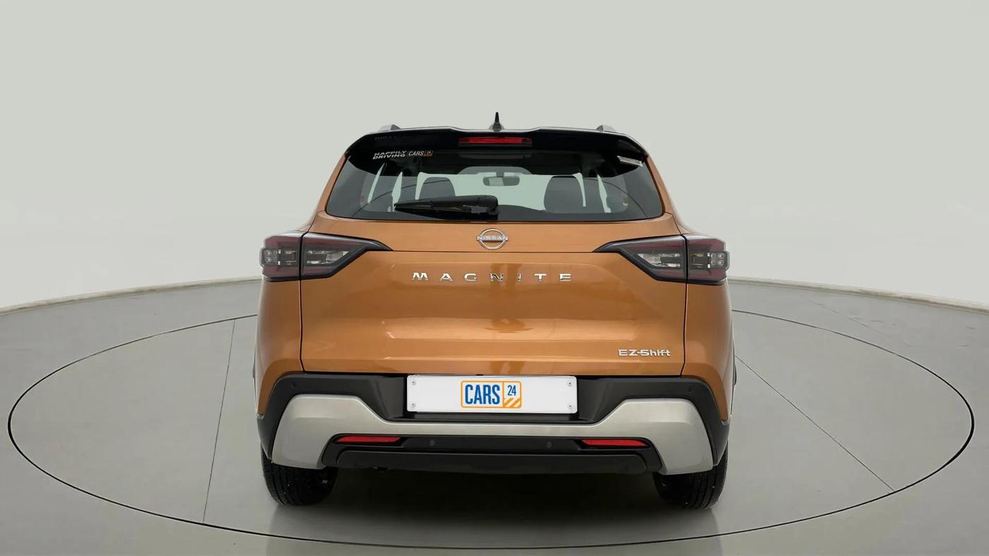 2024 Nissan MAGNITE Tekna Plus B4D 1.0 Petrol AMT Dual Tone, Petrol, Automatic, 2,964 km, Back/Rear