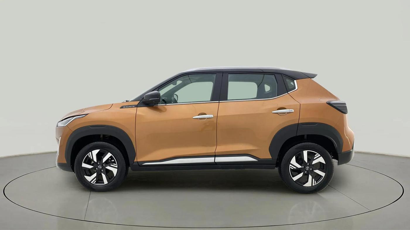 2024 Nissan MAGNITE Tekna Plus B4D 1.0 Petrol AMT Dual Tone, Petrol, Automatic, 2,964 km, Left Side