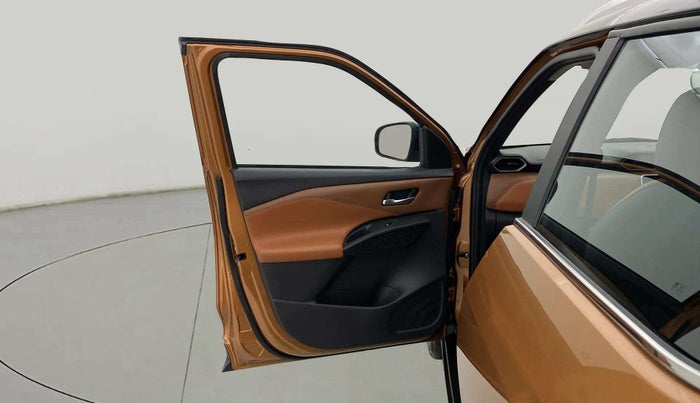 2024 Nissan MAGNITE Tekna Plus B4D 1.0 Petrol AMT Dual Tone, Petrol, Automatic, 2,794 km, LHS Front Door