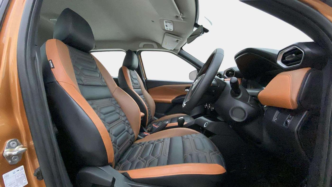 2024 Nissan MAGNITE Tekna Plus B4D 1.0 Petrol AMT Dual Tone, Petrol, Automatic, 2,964 km, Right Side Front Door Cabin