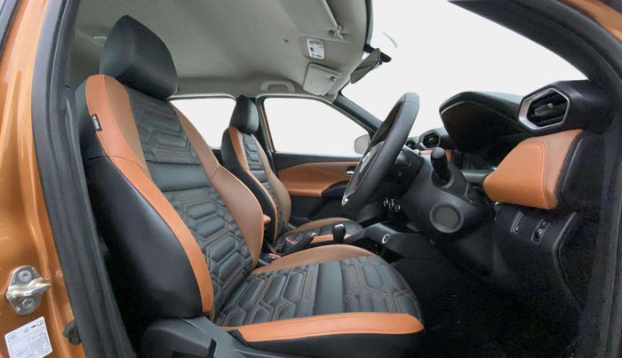 2024 Nissan MAGNITE Tekna Plus B4D 1.0 Petrol AMT Dual Tone, Petrol, Automatic, 2,794 km, Right Side Front Door Cabin