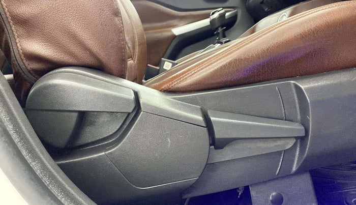 2022 Nissan MAGNITE XV MT, Petrol, Manual, 45,214 km, Driver Side Adjustment Panel
